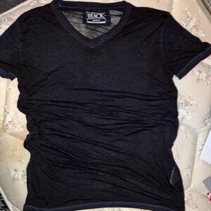 Men’s BUCKLE “Black” lightweight v-neck Tee